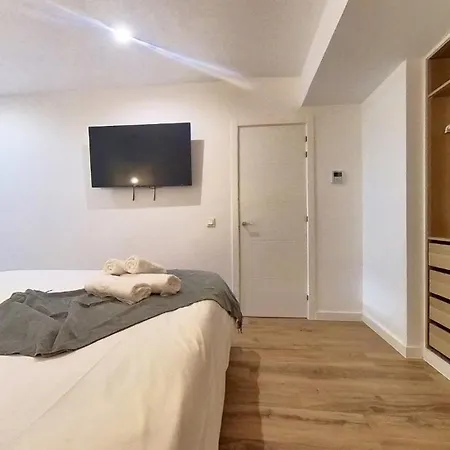 Apartment Myhome Urban Apartments-air Conditioning-city Center
