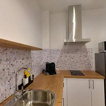 Myhome Urban Apartments-air Conditioning-city Center Apartment *