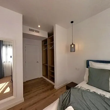 Myhome Urban Apartments-air Conditioning-city Center Apartment