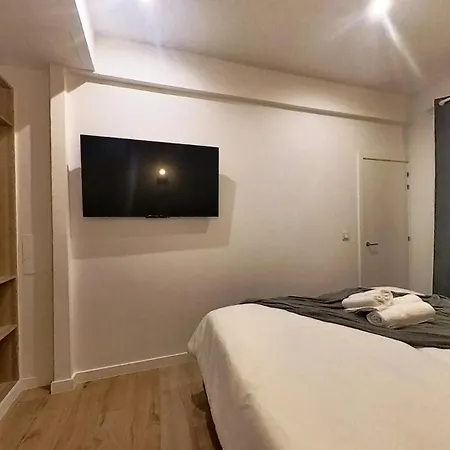 Myhome Urban Apartments-air Conditioning-city Center Apartment