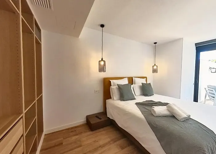 Myhome Urban Apartments-air Conditioning-city Center