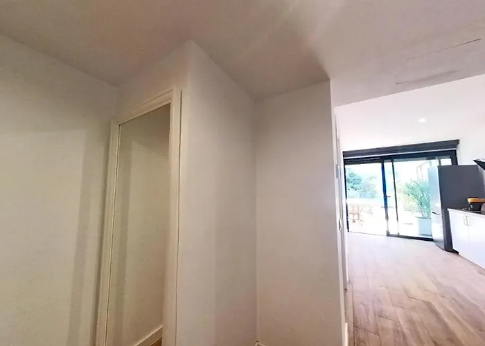 Myhome Urban Apartments-air Conditioning-city Center